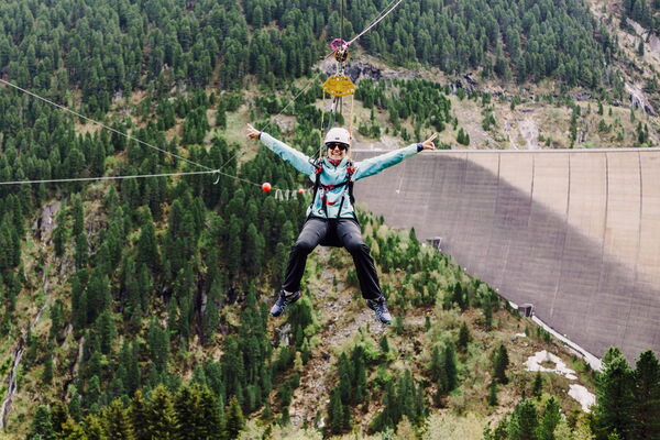 Flying Fox über dem Tal bei Mayrhofen